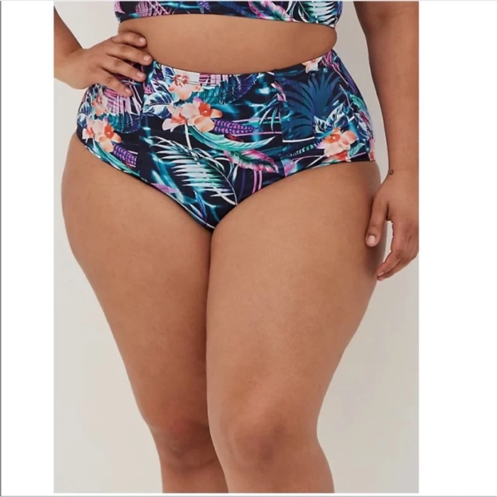 NWOT torrid strappy back swimsuit bottom only - swim brief